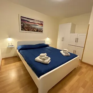 Appartamento Casa Mattia, Napoli