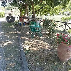 http://il-casale-della-quercia.hotels-perugia.com
